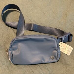 NWT Lululemon Everywhere Belt Bag - Blue